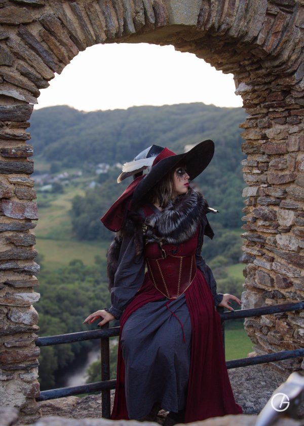 Chapeau de sorcière semi-mesure