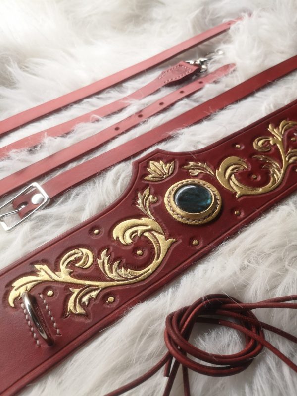 Rênes à la ceinture