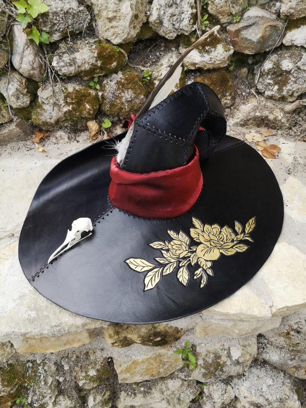 Chapeau de sorcière semi-mesure