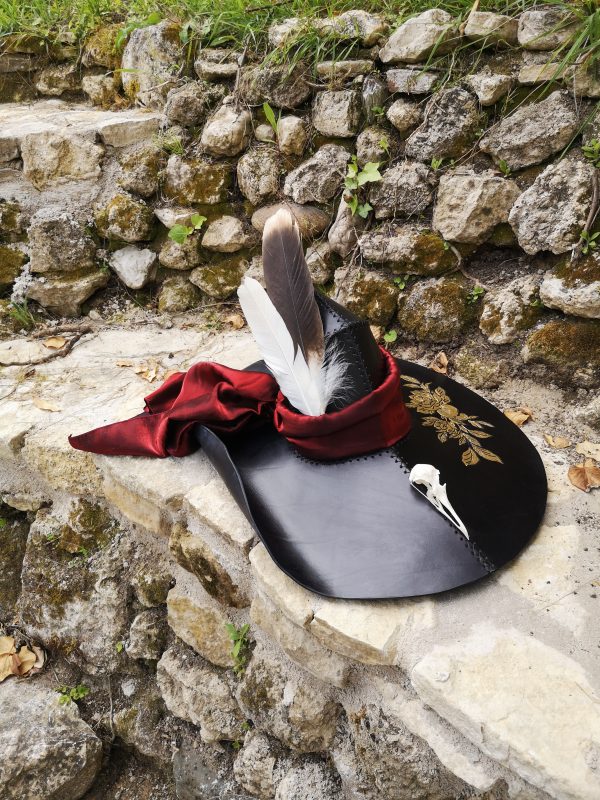 Chapeau de sorcière semi-mesure