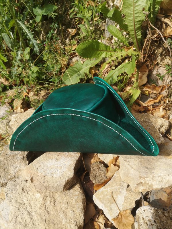 tricorne semi-mesure