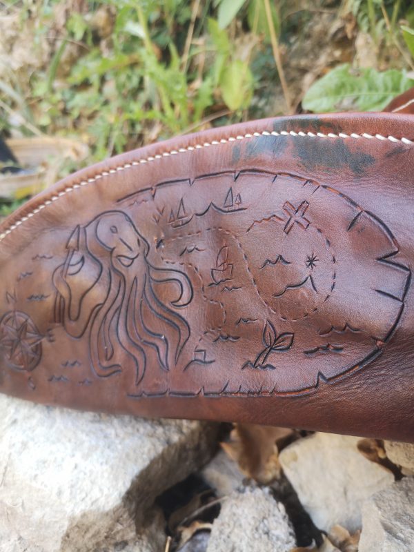 Tricorne semi-mesure